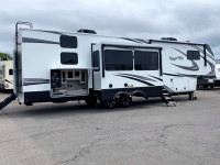 2021 Solitude ST3950BH Fifth Wheel Camper Trailer  PRICE REDUCED