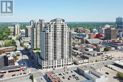 21st Floor Executive Bright Corner North West Facing Water Views Condo at the Renaissance II. 2 Bedr...