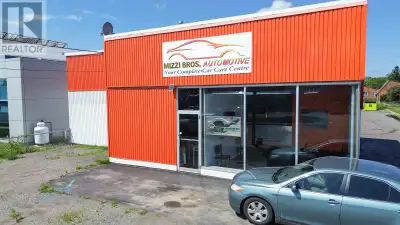 Strategically located at the start of Great Northern Road, this versatile commercial property offers...