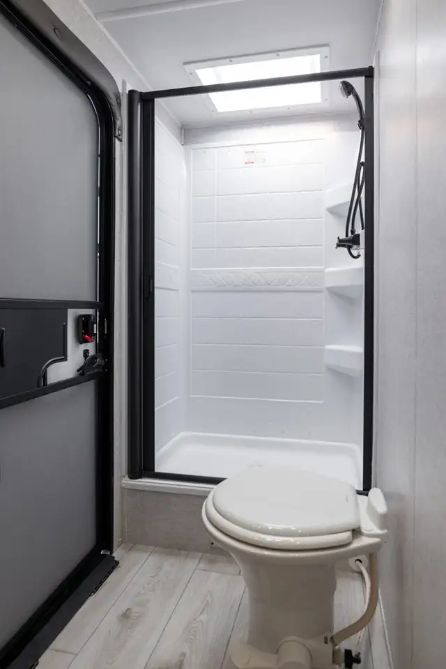 2026 FOREST RIVER DELLA TERRA 241BH in Travel Trailers & Campers in Regina - Image 22
