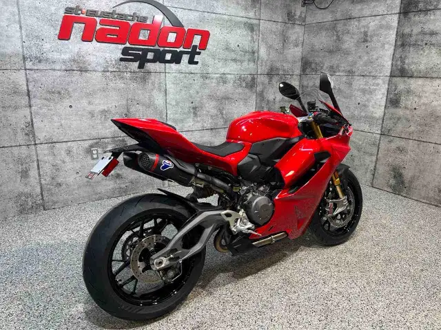 2025 DUCATI in Sport Bikes in Laval / North Shore - Image 5
