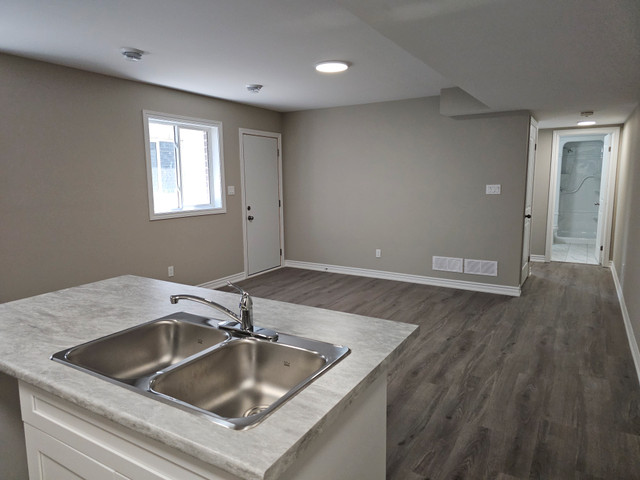 35 Superior Street  - 2 - Lower House for Rent in Long Term Rentals in St. Catharines - Image 3