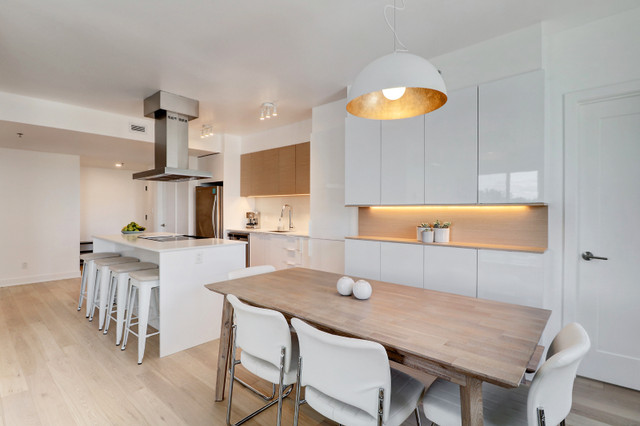 Magnifique Condo Neuf, Piscine Creusé sur toit, Gym, 1100pi2 dans Locations longue durée  à Longueuil/Rive Sud - Image 3