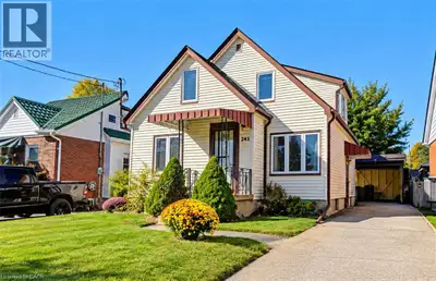 Space, flexibility and a location families love. Tucked on a friendly, tree-lined Kitchener street,...
