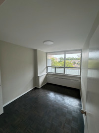 1 Bed, 1 Bath, Air-Conditioned, Recently Renovated Kitchen with Stainless Steel Appliances, Amazing... (image 2)
