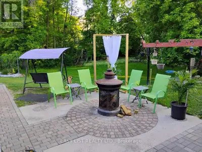 *** Visit the REALTOR website for further information about this Listing *** Nestled in the charming...