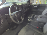 Come see this 2022 Chevrolet Silverado 1500 Custom Trail Boss Crew 4WD | 5.3L | Z71 | Power Seat | C... (image 2)