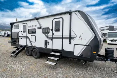 Located in Winfield, BC Call or Text 250-766-4607 Voyager RV Centre 1-800-668-1447 Peace of Mind Pac...
