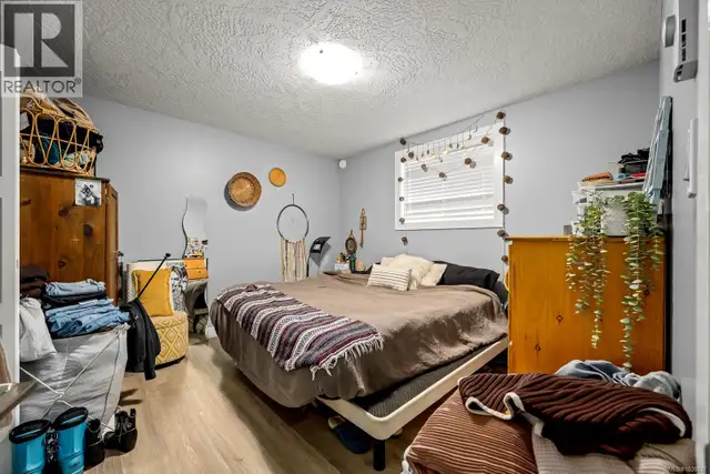 3303 Seventh St Cumberland, British Columbia in Houses for Sale in Comox / Courtenay / Cumberland - Image 33