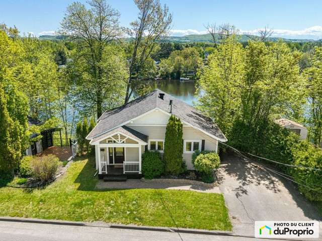 $524,900 - Bungalow for sale in Sherbrooke (Rock Forest) dans Maisons à vendre  à Sherbrooke