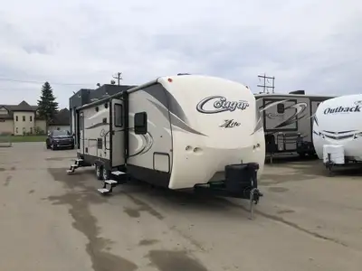 Family Friendly, Well Maintained Travel Trailer, Sleeps 10 with Bunk House! Outside Speakers, Polar...