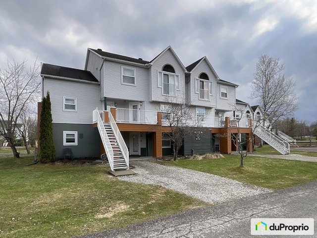 $306,000 - Price Taxes Included - Condominium for sale in Magog — photo 1