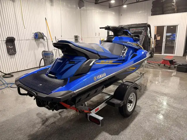 2016 Yamaha WAVE RUNNER FX CRUISER SVHO **MOTEUR SUPERCHARGED 25 in Personal Watercraft in Laval / North Shore - Image 10