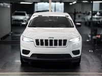 *Efficient 2.4L Tigershark Engine. Modern Uconnect Tech. Ideal Daily Commuter SUV.* Experience legen... (image 2)
