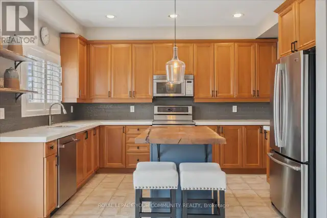 118 CHAPMAN COURT Aurora (Aurora Grove), Ontario in Houses for Sale in Markham / York Region - Image 14