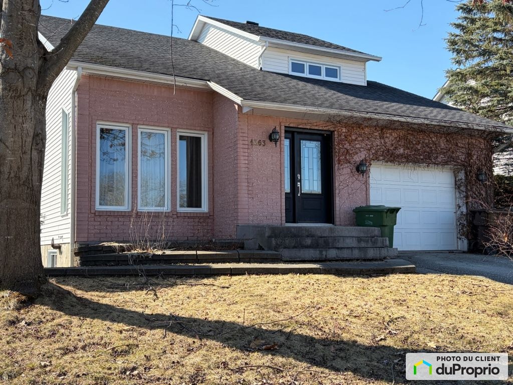 $595,000 - 2 Storey for sale in Sherbrooke (Rock Forest) — photo 1