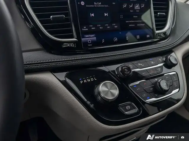 2024 Chrysler Pacifica | Touring-L | Apple CarPlay and Android in Cars & Trucks in Winnipeg - Image 22