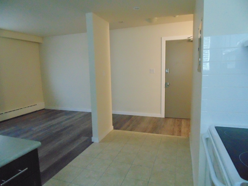 Spacious 1 bedroom for October 1st 2