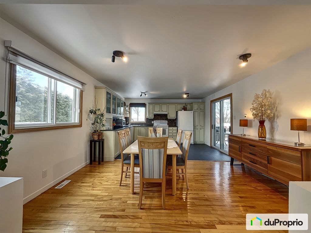 $520,000 - Bungalow for sale in Longueuil (St-Hubert) — photo 3