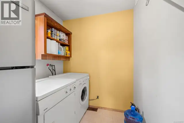 9900 Greenhill Rd Denman Island, British Columbia in Houses for Sale in Comox / Courtenay / Cumberland - Image 22