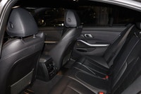 This BMW 3 Series has a strong Intercooled Turbo Premium Unleaded I-4 2.0 L/122 engine powering this... (image 9)