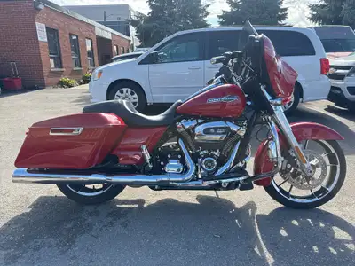 Check out this 2023 CANADIAN Harley-Davidson Street Glide 107ci with only 22,415kms. Be sure to foll...