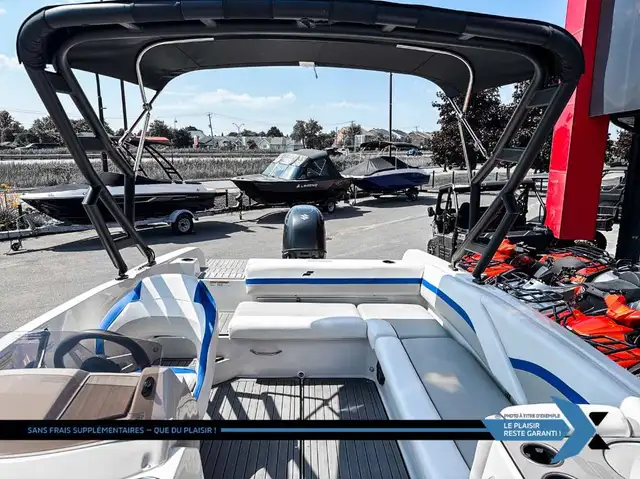 2023 STARCRAFT SVX 211 OB 140hp deck boat bateau Ponte in Powerboats & Motorboats in Laval / North Shore - Image 13