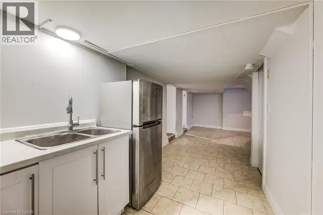 24 HOHNER Avenue Kitchener, Ontario in Houses for Sale in Kitchener / Waterloo - Image 32