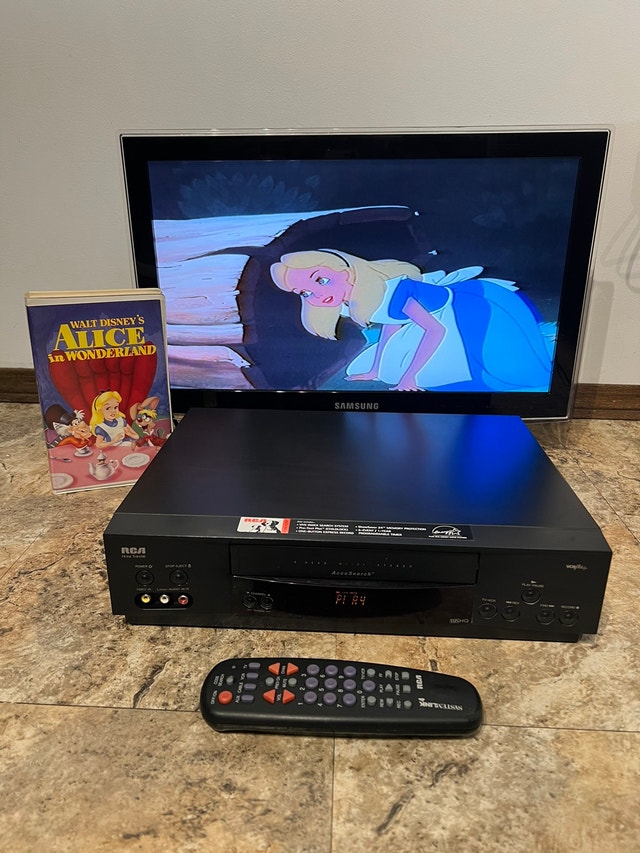 RCA VHS VCR VIDEO CASSETTE PLAYER RECORDER Stereo Systems & Home