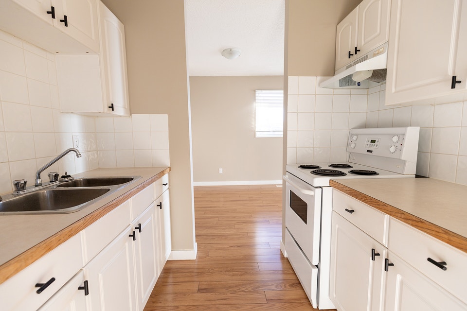 Bowness Apartment For Rent 5