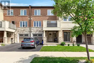 Welcome to this stylish, carpet-free townhome in Oakville's highly sought-after Preserve community,...
