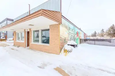 ANW//Oak River/Discover this truly unique property in the heart of Oak River, where industrial loft...