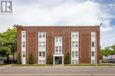 1518 UNIVERSITY AVENUE West Unit# 5 Windsor, Ontario