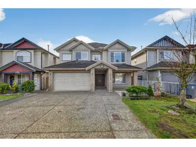 Beautifully maintained home in East Newton near Sullivan Station! One Bedroom on Main Floor with Ful...