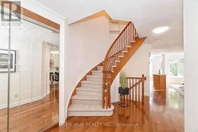 45 SCAMPTON DRIVE Ottawa, Ontario in Houses for Sale in Ottawa - Image 3