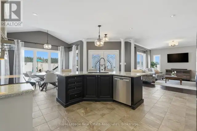 100 CHESSWOOD TRAIL Hamilton, Ontario in Houses for Sale in Oakville / Halton Region - Image 17