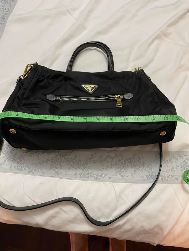 Authentic Prada bag in perfect condition in Women's - Bags & Wallets in Markham / York Region - Image 3
