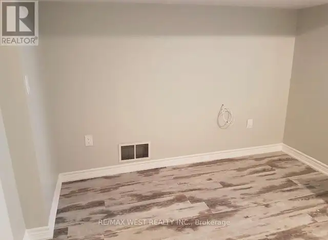 LOWER - 77 MURRIE STREET Toronto (Mimico), Ontario in Long Term Rentals in Mississauga / Peel Region - Image 8