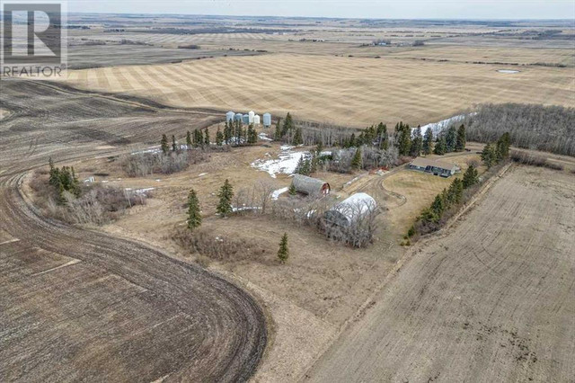 39016 Range Road 251 Rural Lacombe County, Alberta in Houses for Sale in Red Deer - Image 3