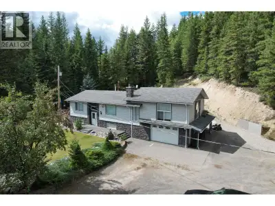 Welcome to your new estate, where PRIVACY meets LUXURY! Starting with the 4 bedroom, 2 bathroom gorg...