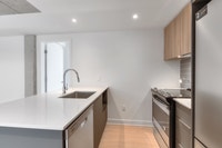 Apartment for rent appt logement locatif, 4.5, 4 1/2 2cc, 2 bedrooms/chambres, Canal Lachine-Marché... (image 3)