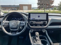 Check out this certified 2024 Toyota Grand Highlander Hybrid Limited AWD | Heated + Cooled Seats | H... (image 9)