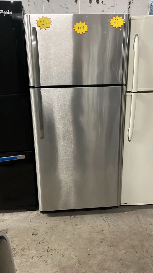 Frigidaire 30” Refrigerator Fully Tested  30-Day Warranty in Refrigerators in Kitchener / Waterloo - Image 3