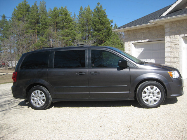 2017 Dodge Grand Caravan SE .... CVP ...... NO CLAIMS or ACCIDEN in Cars & Trucks in Winnipeg - Image 4