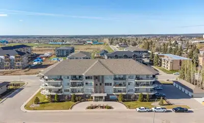 Luxurious Lakeview Drive, Prince Albert's premier condo development. This 2 bedroom 2 bath unit offe...