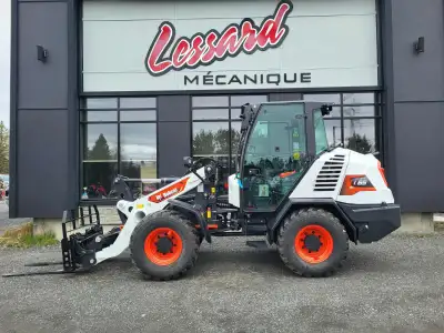 Avec sa hauteur de levage élevée, sa maniabilité impressionnante et ses vitesses de déplacement élev...