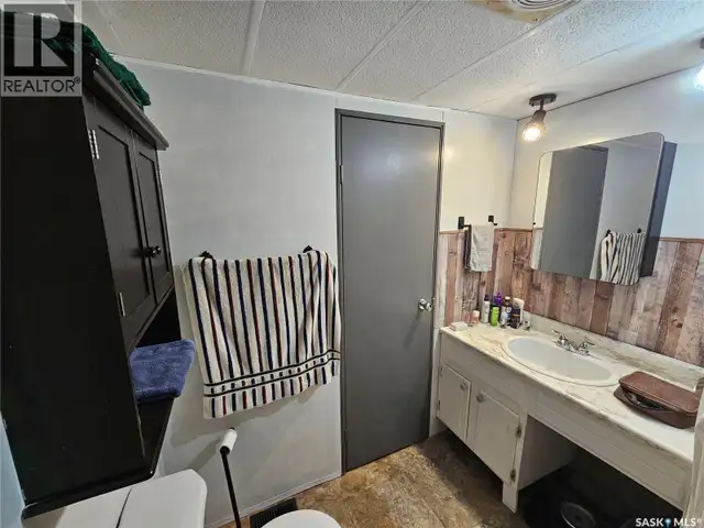 702 Railway AVENUE Arcola, Saskatchewan in Houses for Sale in Regina - Image 22