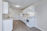Amenities: Great Location • Large Common Area • Wheelchair Access Suite & Building: Spacious and new... (image 3)