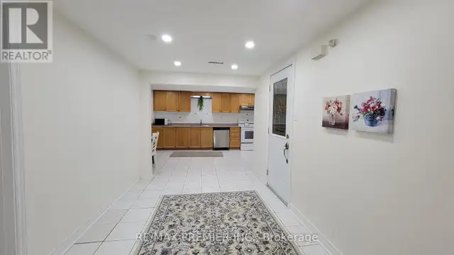 BASEMENT - 25 GRANITE STREET Vaughan (East Woodbridge), Ontario in Long Term Rentals in Markham / York Region - Image 6