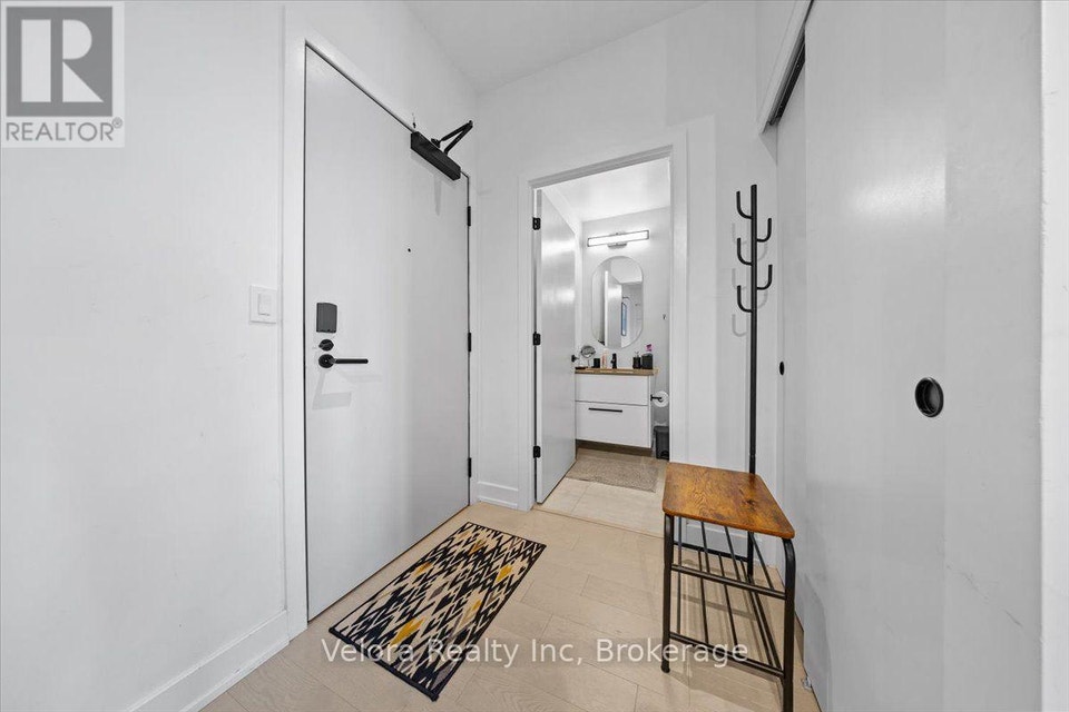 317 - 560 RIDEAU STREET Ottawa, Ontario 2